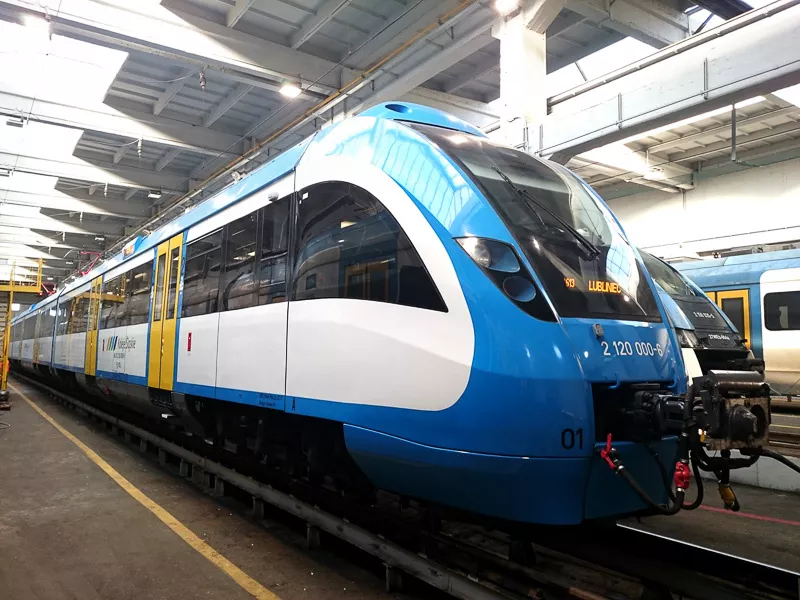Koleje Śląskie udostępniają symulator pociągu. Odzwierciedla w skali 1:1 kabinę pojazdu